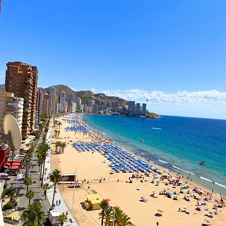 1ª Linea De Levante. Iberia Apartmán *